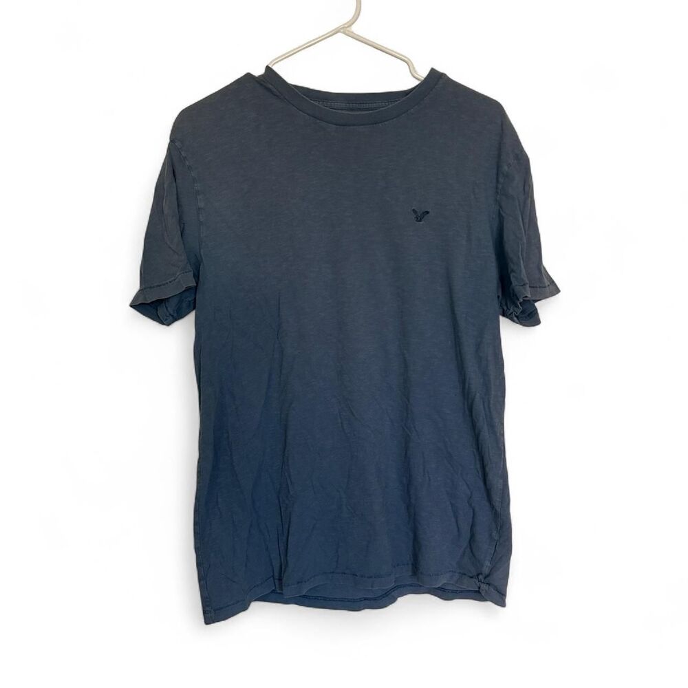 American Eagle Outfitters Men's Blue T-shirt